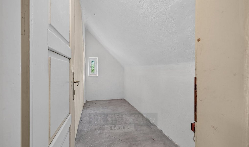Prodej domu 339 m² s pozemkem 9 216 m², Mirkovice – náhled fotky 27