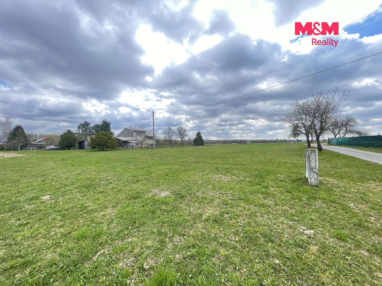 Prodej stavebního pozemku 880 m² — photo 2