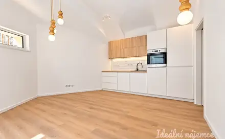 Pronájem bytu 2+kk 38 m²
