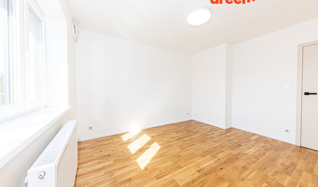 Prodej domu 200 m² s pozemkem 380 m², Praha – náhled fotky 23