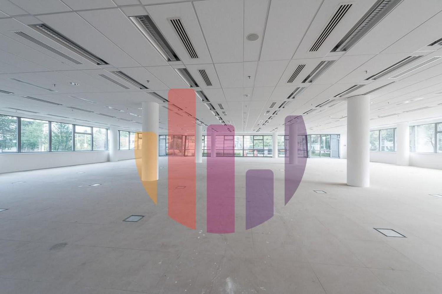 Pronájem kanceláře 300 m² — photo 3
