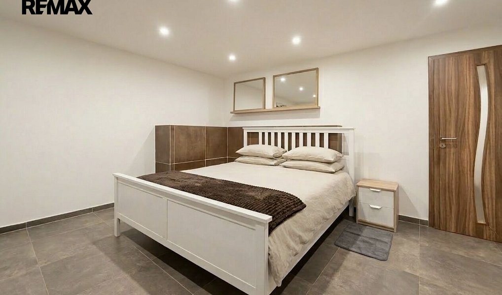 Prodej bytu 2+1 72 m², Praha – náhled fotky 3