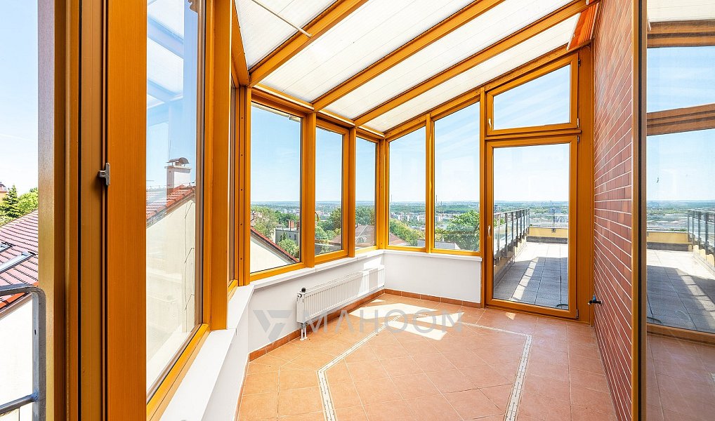 Pronájem bytu 2+kk 72 m², Praha – fotka 1 z 25