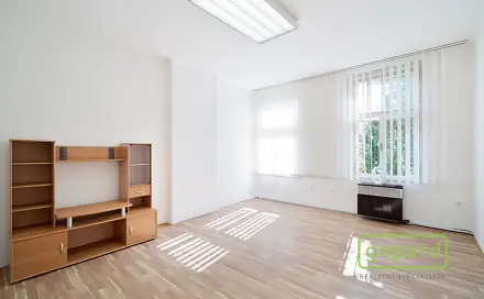Pronájem kanceláře 14 m², Husova, Jičín - Valdické Předměstí