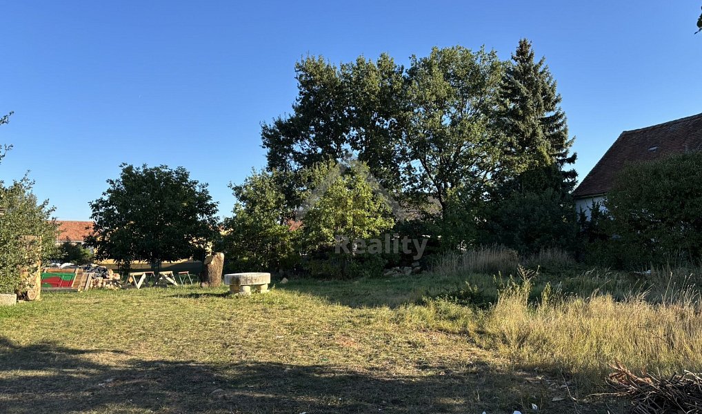 Prodej pozemku, 1076 m², Jaronice - České Budějovice, Dubné