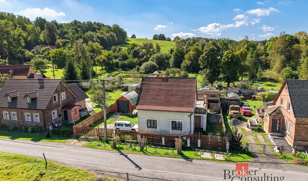 Prodej domu 140 m² s pozemkem 891 m², Černousy – náhled fotky 2