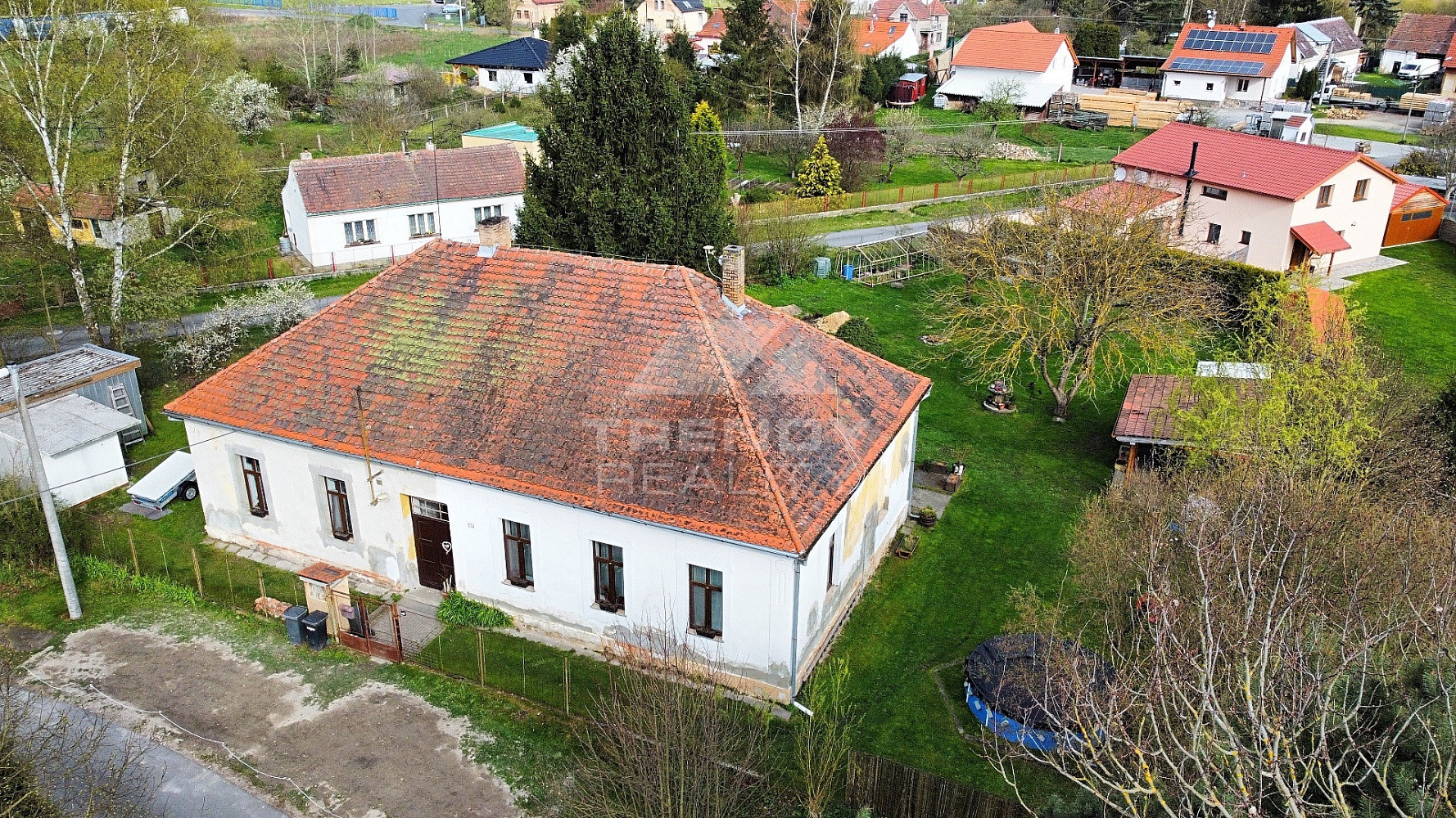 Prodej domu 240 m² s pozemkem 793 m² – fotografie 3