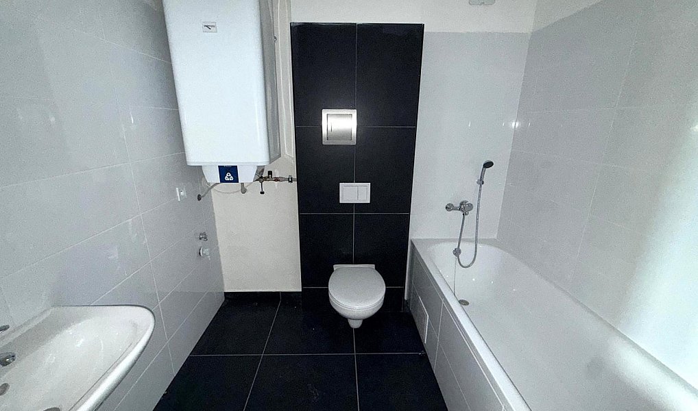 Pronájem bytu 2+kk 50 m², Chomutov – náhled fotky 11