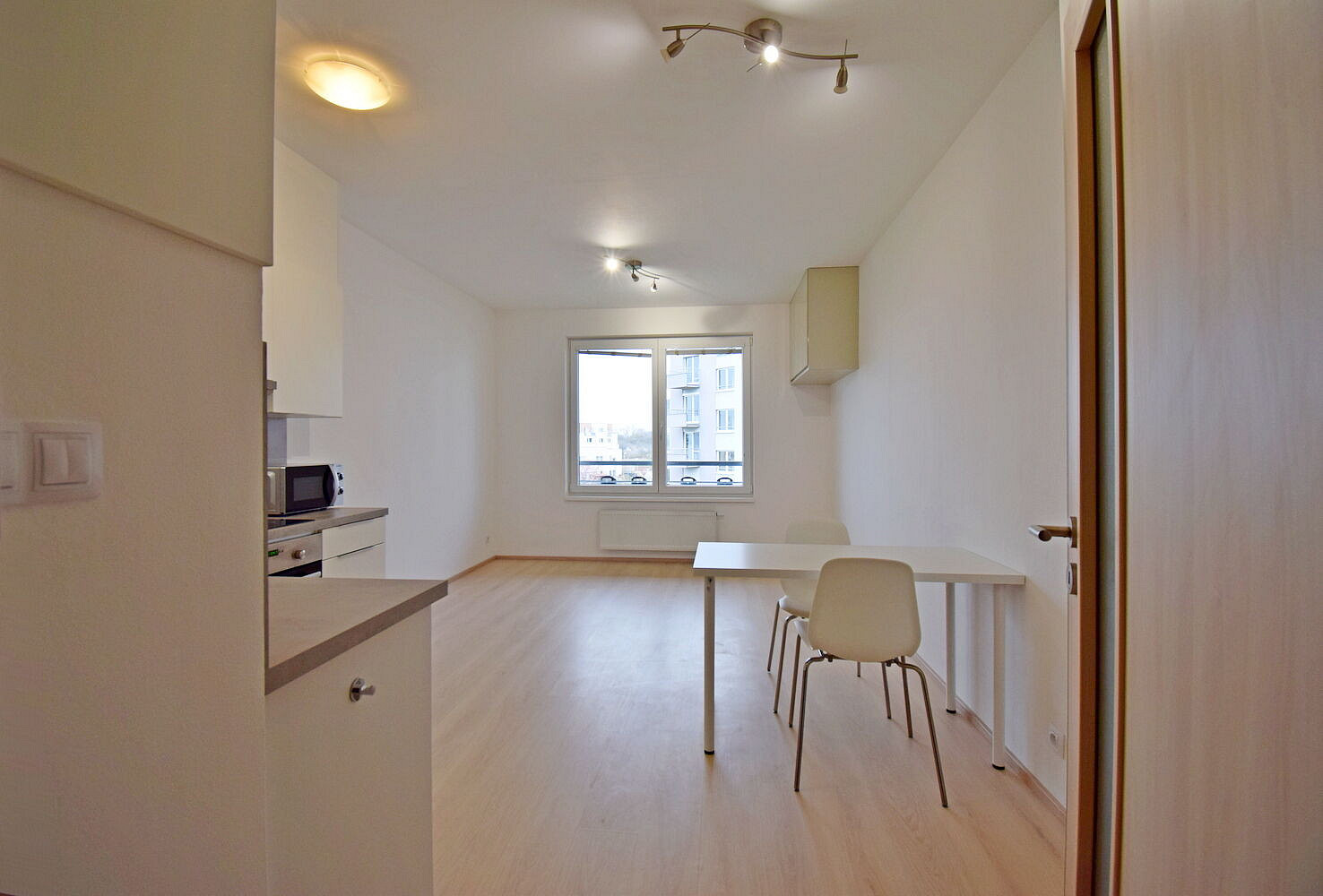 Pronájem bytu 1+kk 30 m² — photo 2