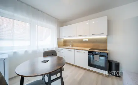 Pronájem bytu 2+kk 48 m², Sokolská, Třeboň - Třeboň II, okres Jindřichův Hradec