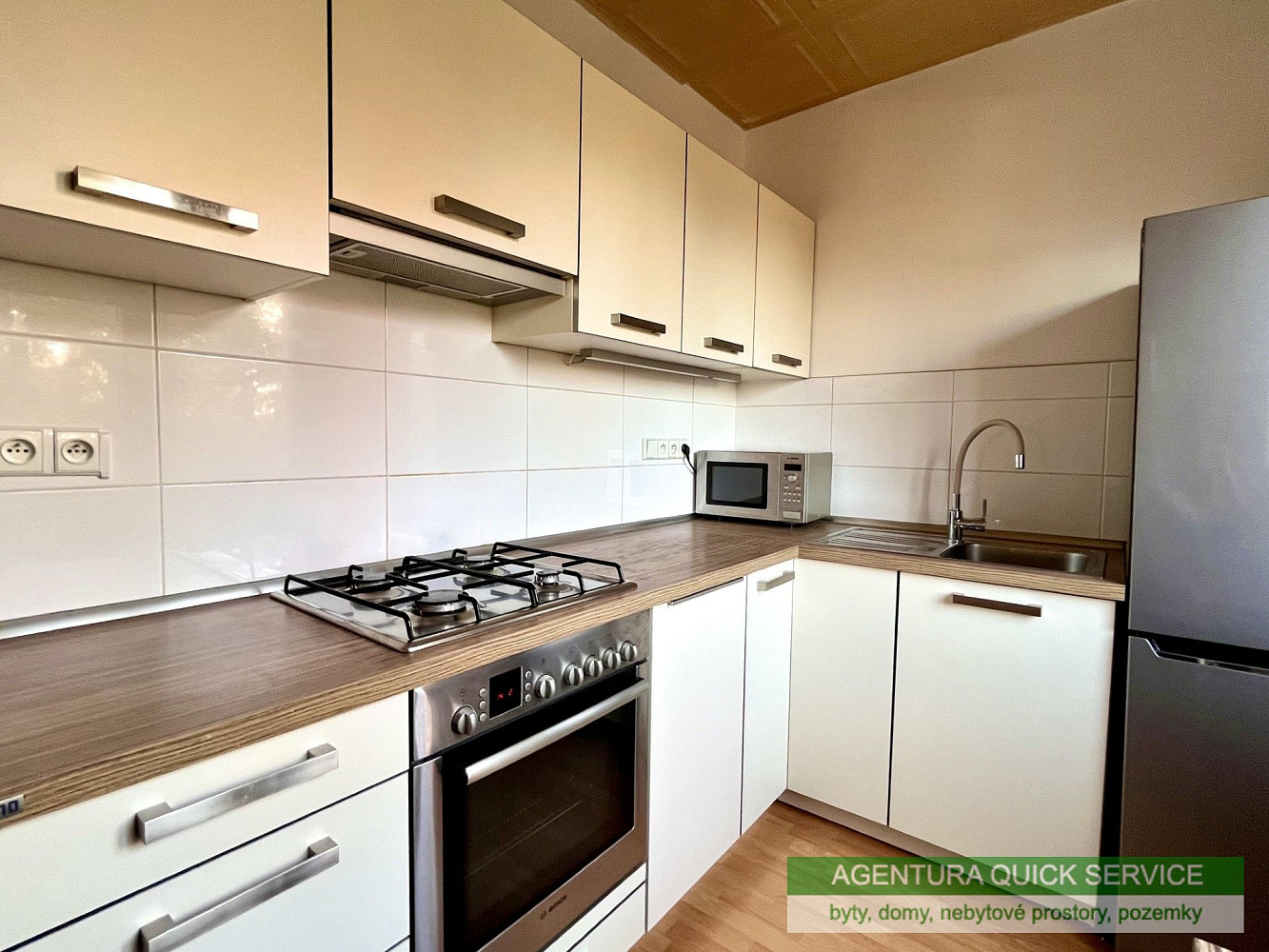 Pronájem bytu 2+1 53 m² – fotografie 4