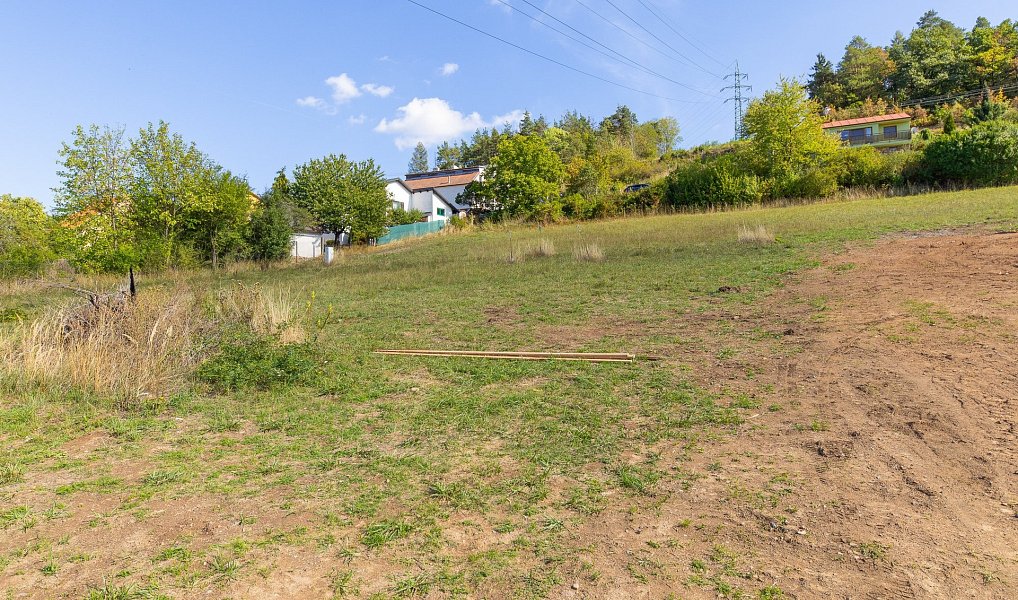 Prodej stavebního pozemku 1 416 m², Hradčany – náhled fotky 7