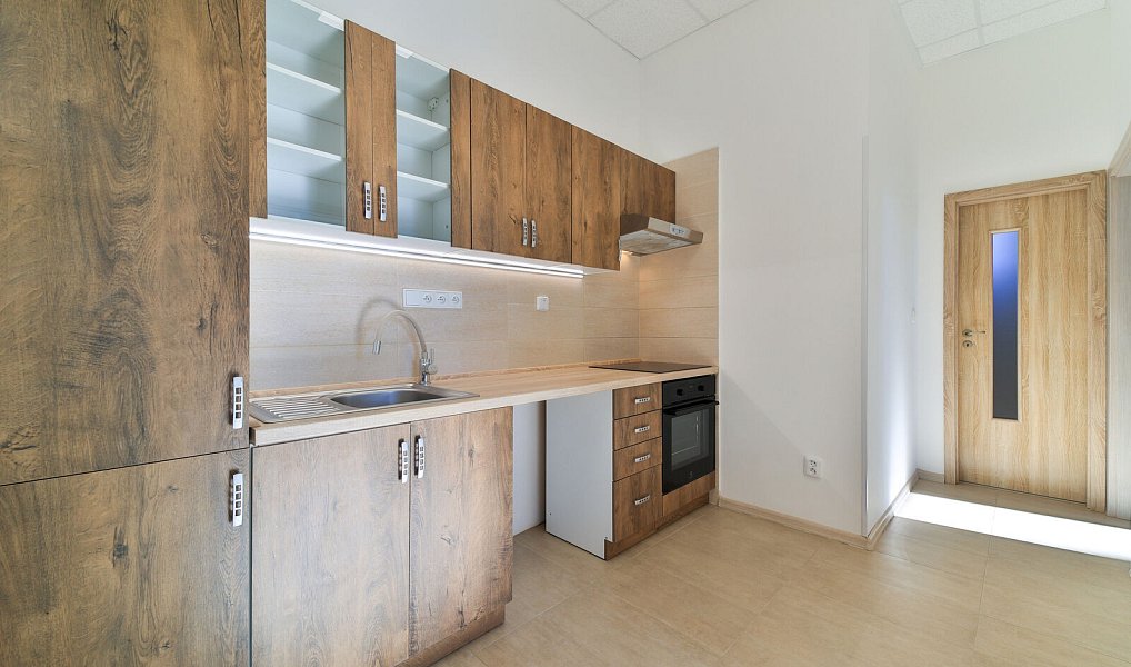 Pronájem bytu 3+1 56 m², Mariánské Lázně – náhled fotky 16