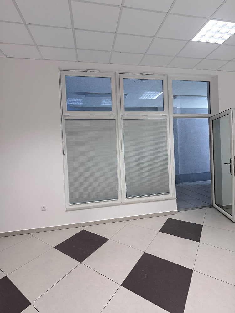 Pronájem obchodních prostor 22 m²