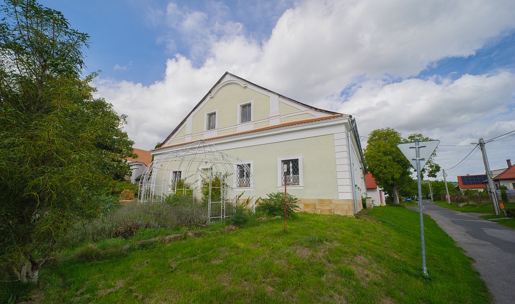 Prodej domu 272 m² s pozemkem 1 281 m², Soběraz – náhled fotky 2