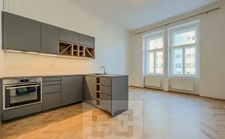 Pronájem bytu 3+kk 80 m²