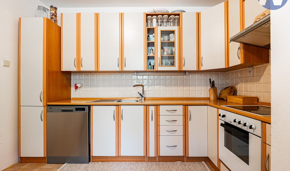 Prodej domu 198 m² s pozemkem 1 993 m², Vimperk – náhled fotky 28