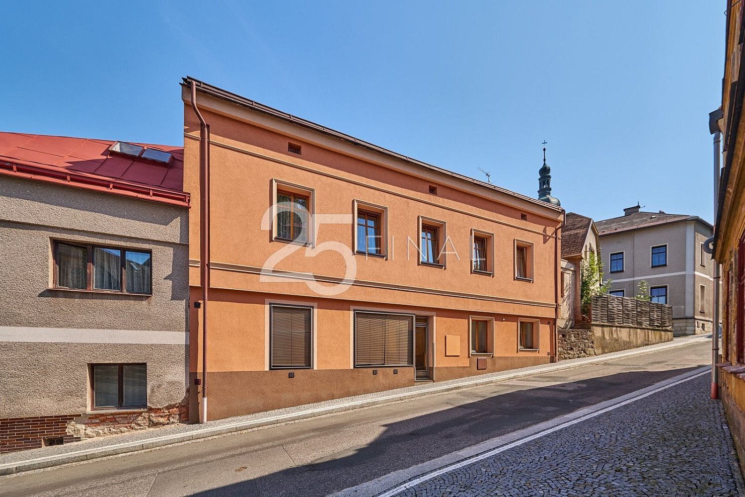 Prodej domu 199 m² s pozemkem 215 m² — photo 2
