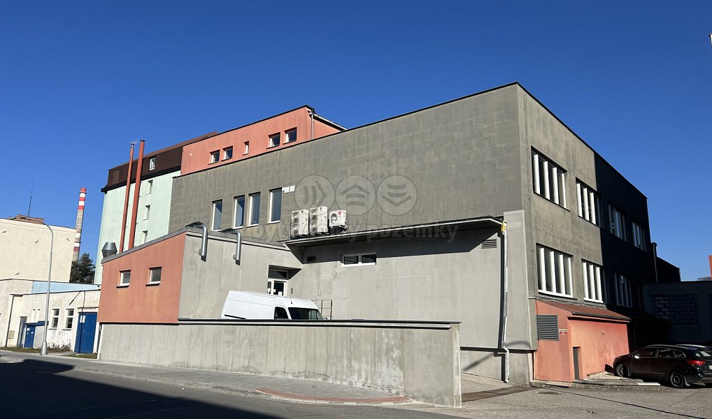 Pronájem obchodních prostor 866 m², Rožnov pod Radhoštěm – náhled fotky 3