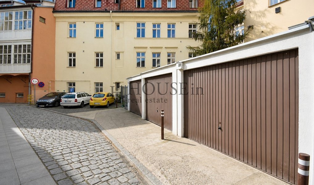 Pronájem garáže 16 m2 - Praha - Nové Město, ul. Vyšehradská, Praha – náhled fotky 3