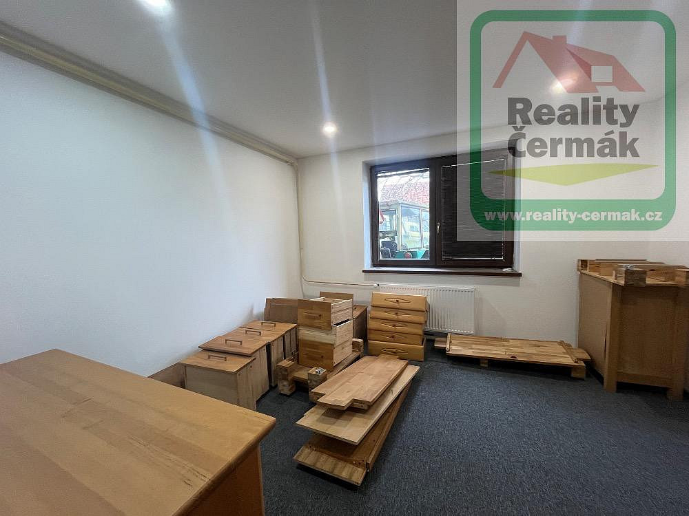 Pronájem domu 220 m² s pozemkem 240 m² – fotografie 4