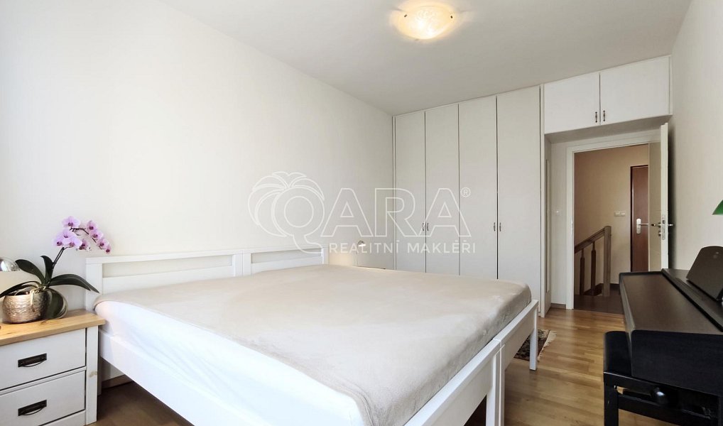 Pronájem bytu 3+kk 81 m², Praha – náhled fotky 25