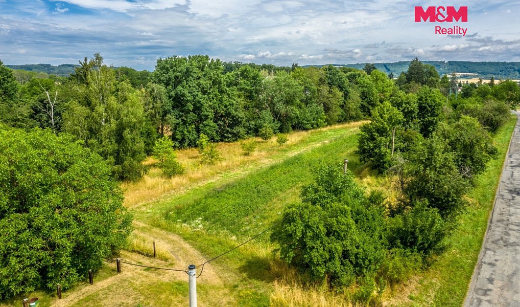 Prodej stavebního pozemku 1 810 m², Ujkovice – náhled fotky 5