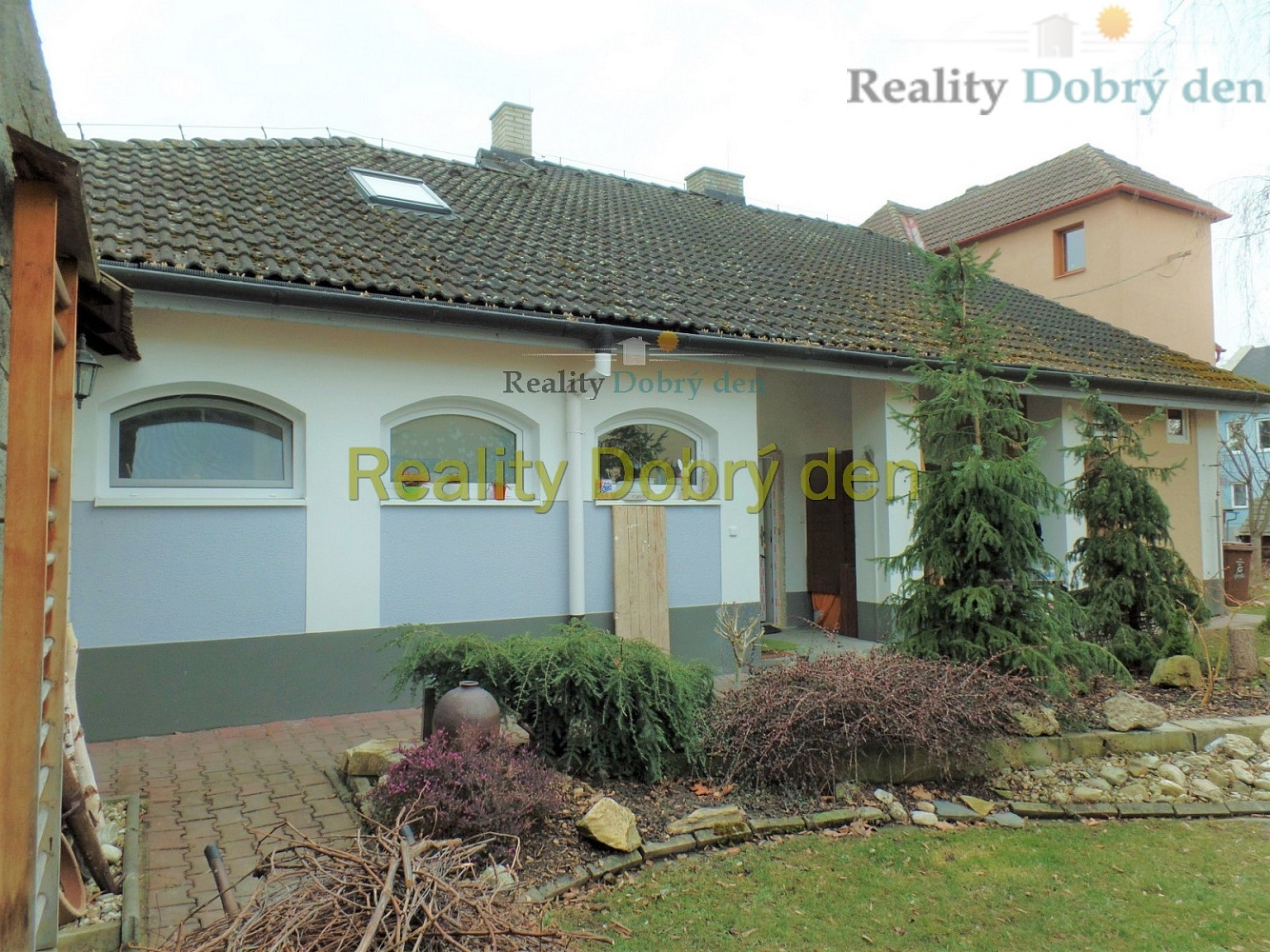 Pronájem bytu 2+kk 81 m² – pohled 2