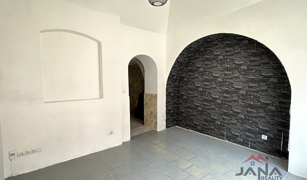 Pronájem obchodních prostor 22 m², Turnov – náhled fotky 2