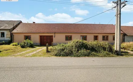 Prodej domu 140 m² s pozemkem 1 388 m², Náves, Rapotice, okres Třebíč