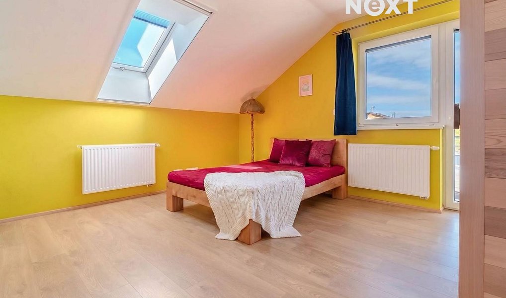 Prodej bytu 4+kk 95 m², Trhové Sviny – náhled fotky 4