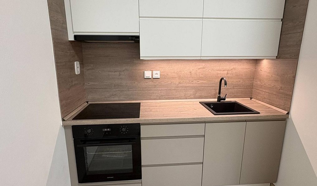 Pronájem bytu 1+kk 28 m², Náchod – náhled fotky 3