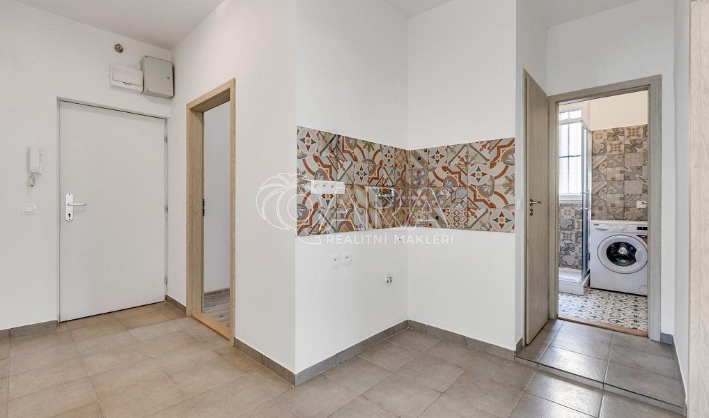Prodej bytu 4+1 86 m², Praha – náhled fotky 11