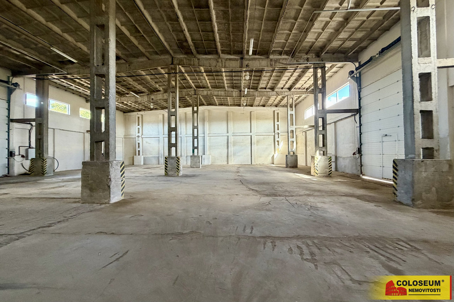 Pronájem skladovacích prostor 533 m²