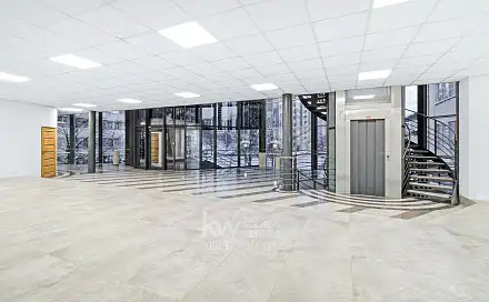 Pronájem obchodních prostor 427 m², Berlínská, Tábor