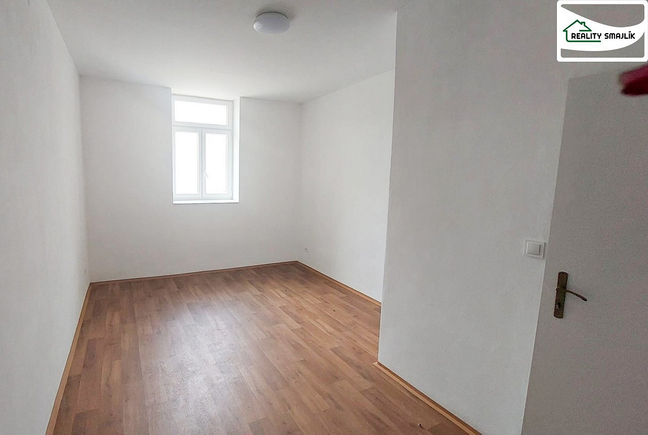 Pronájem bytu 1+kk 20 m² – fotografie 2