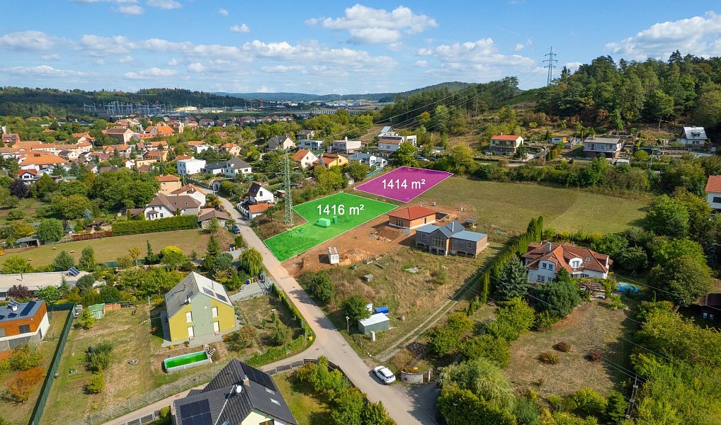 Prodej stavebního pozemku 1 416 m², Hradčany – náhled fotky 14