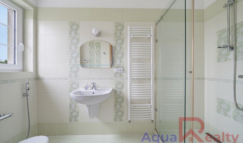 Prodej domu 206 m² s pozemkem 907 m², Nová Role – náhled fotky 19