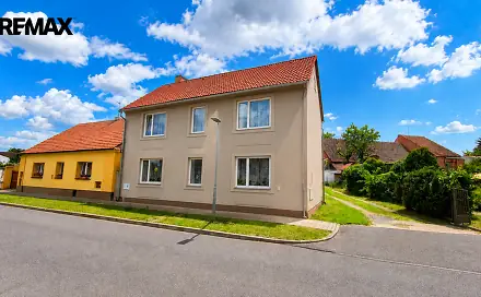 Prodej domu 140 m² s pozemkem 515 m², Kostelní, Vroutek, okres Louny