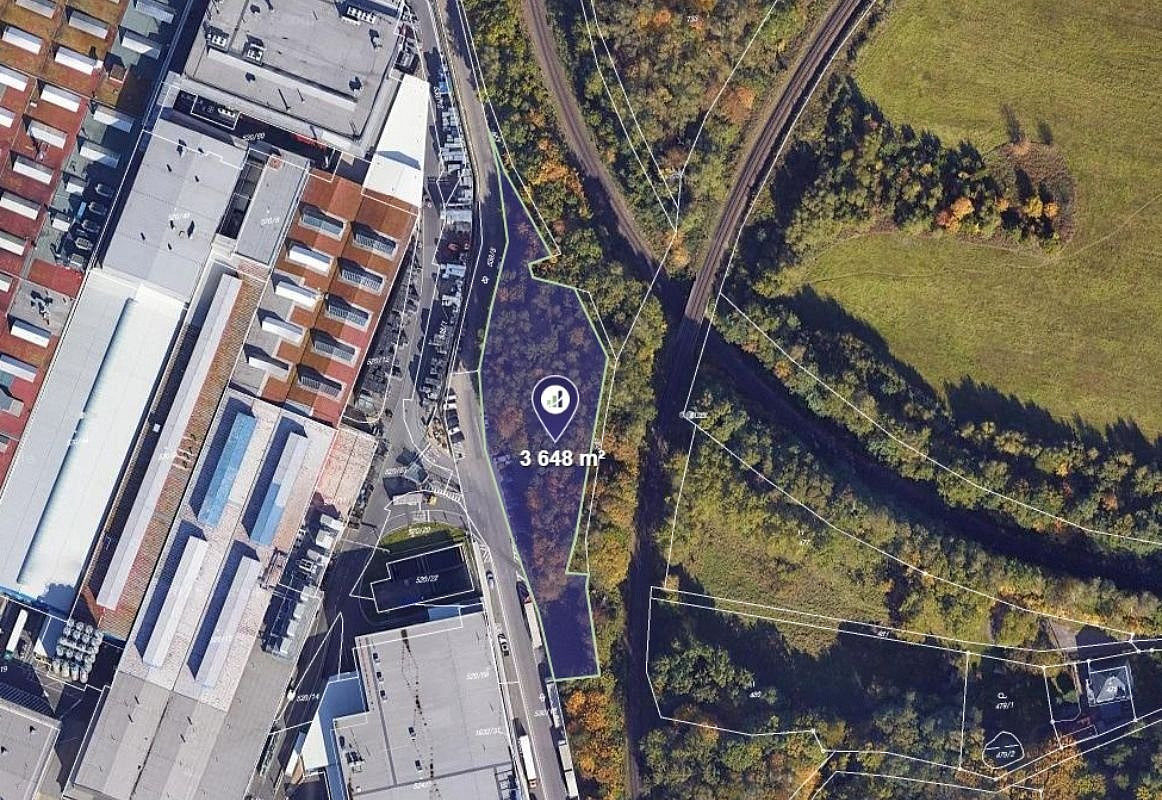 Prodej komerčního pozemku 3 648 m²
