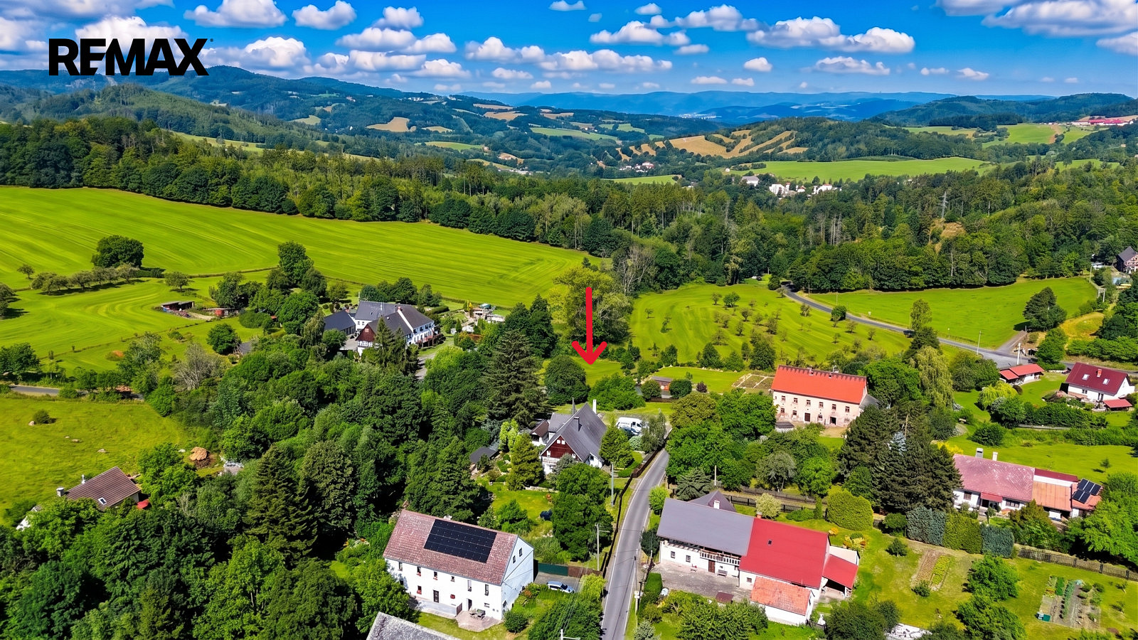 Prodej stavebního pozemku 1 748 m²