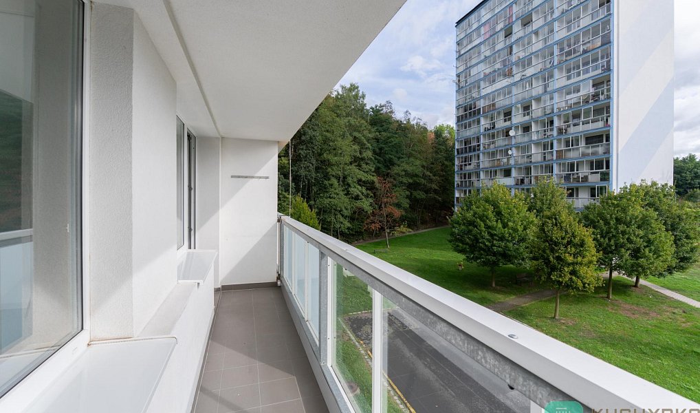 Prodej bytu 2+1 63 m², Osek – náhled fotky 3
