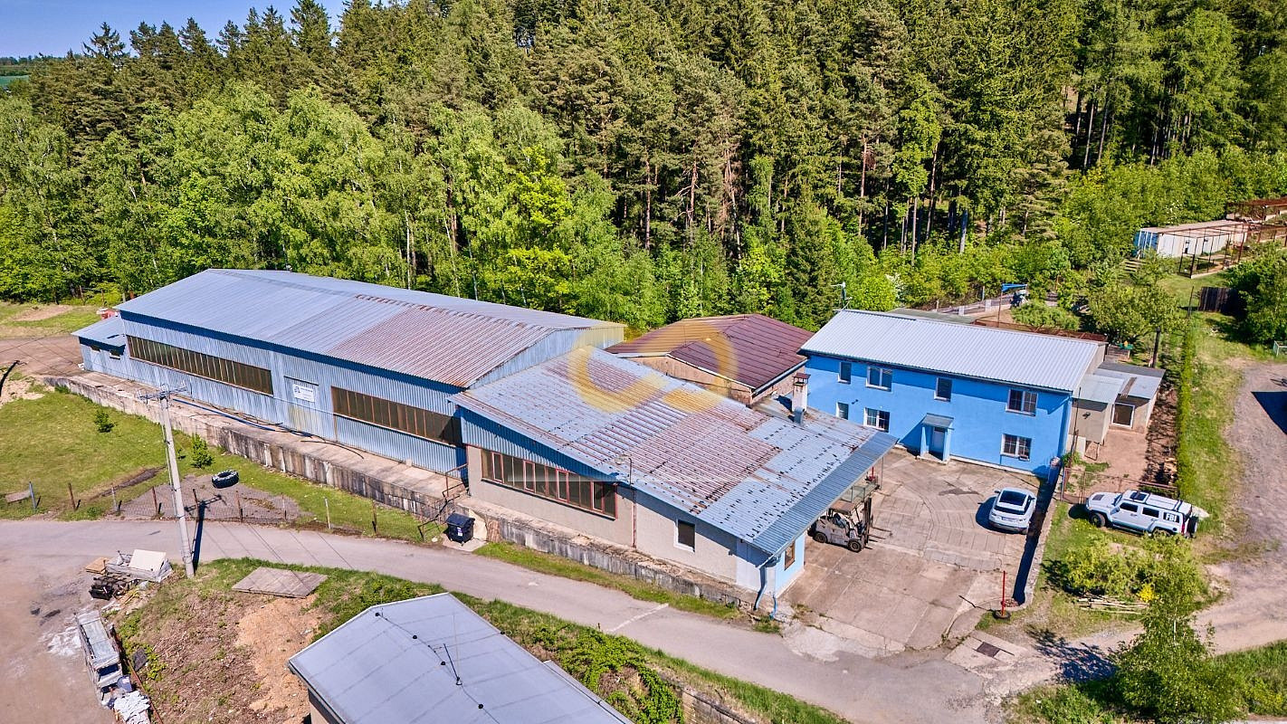 Prodej skladovacích prostor 6 412 m²
