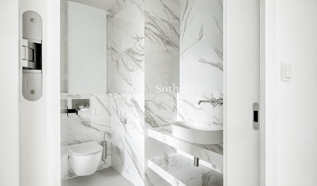 Pronájem bytu 4+kk 129 m², Praha – náhled fotky 11