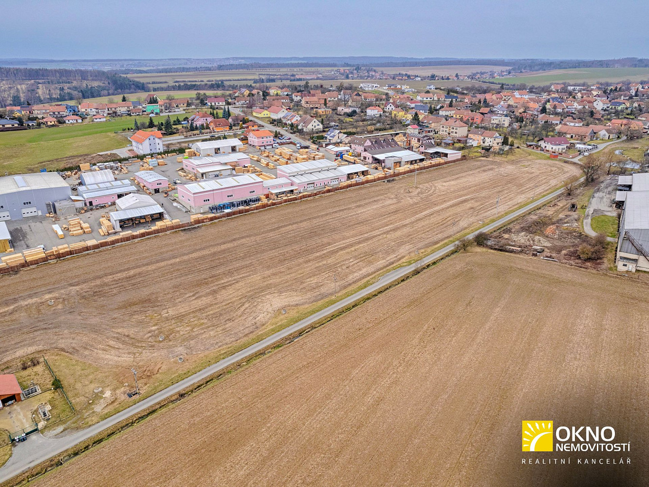 Prodej komerčního pozemku 1 475 m² – pohled 5