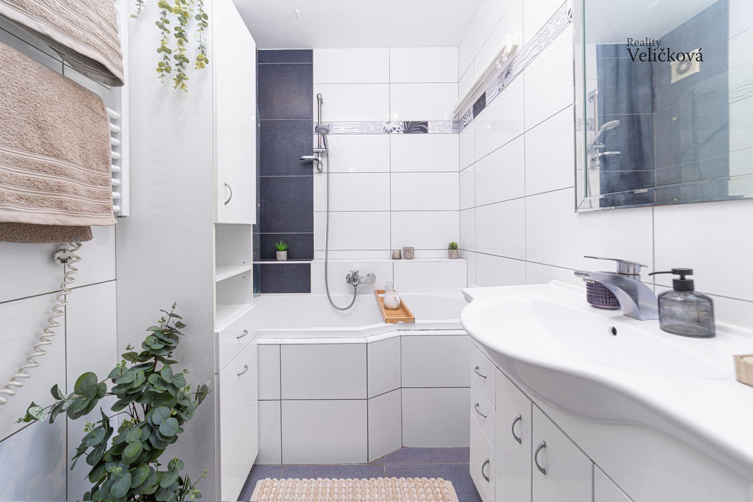 Prodej bytu 2+1 80 m² — photo 2