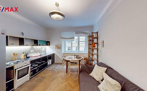 Pronájem bytu 2+kk 46 m², Radhošťská, Praha 3 - Žižkov