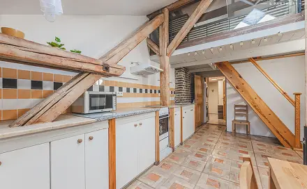 Prodej bytu 3+kk 53 m², Komenského, Hradec Králové