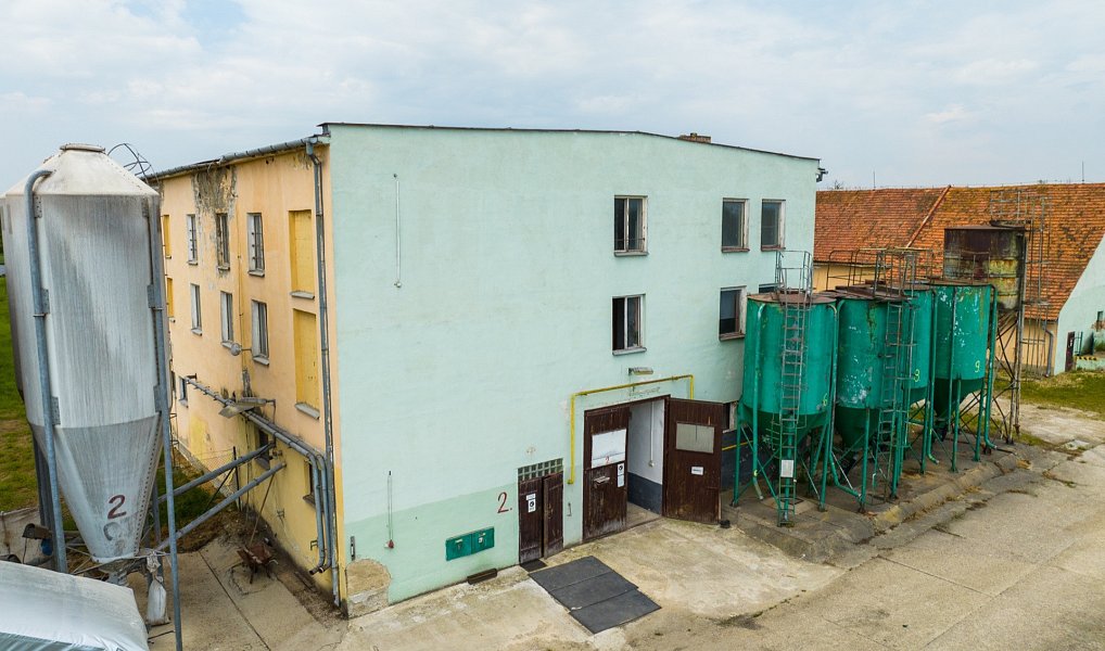 Prodej zemědělského objektu 4 280 m², Krhovice – náhled fotky 10