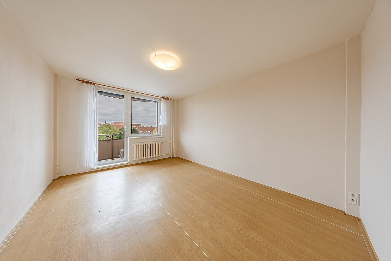 Pronájem bytu 1+kk 28 m²